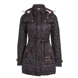 BURBERRY
Black Quilted Nylon Finsbridge Jacket Size P